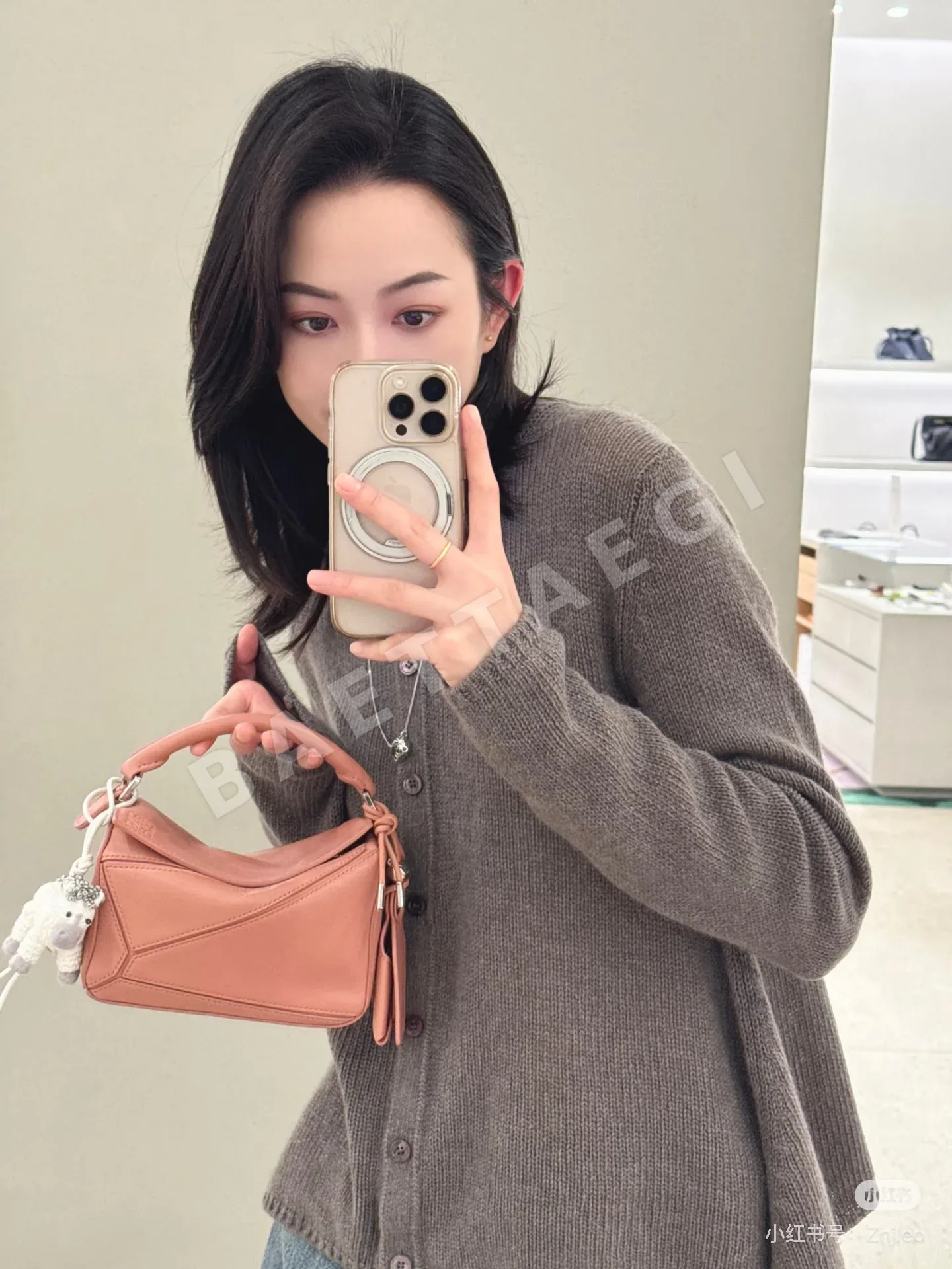 로에베 캐시미어 시스루 버튼 가디건 상세 이미지 5