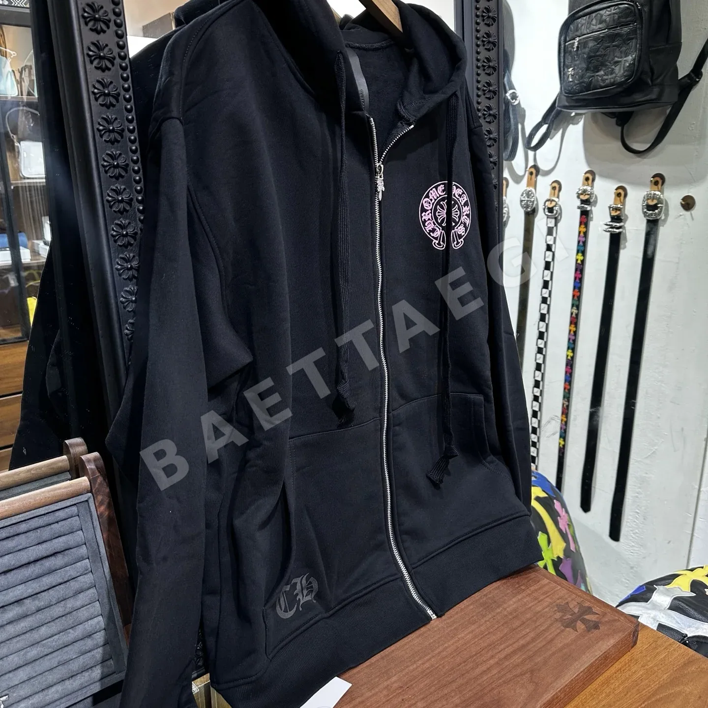 크롬하츠 핑크 꽃무늬 후드 재킷 상세 이미지 1