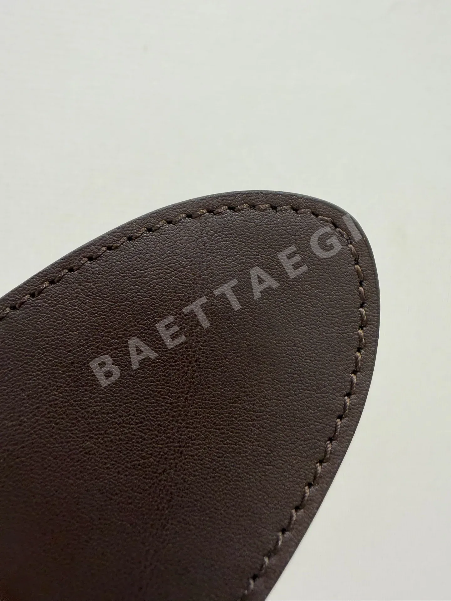 더로우 소가죽 키링 상세 이미지 3