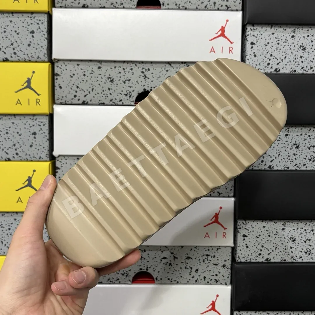 아디다스 [LW] 이지 슬라이드 GZ5554 200629 Adidas Yeezy Slide Pure 상세 이미지 7