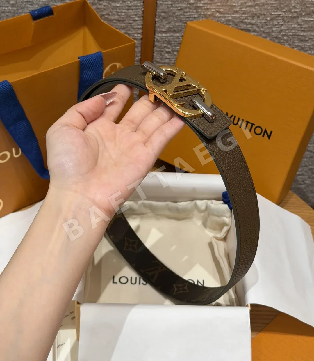 루이비통 이니셜 30mm 양면 벨트 상세 이미지 4