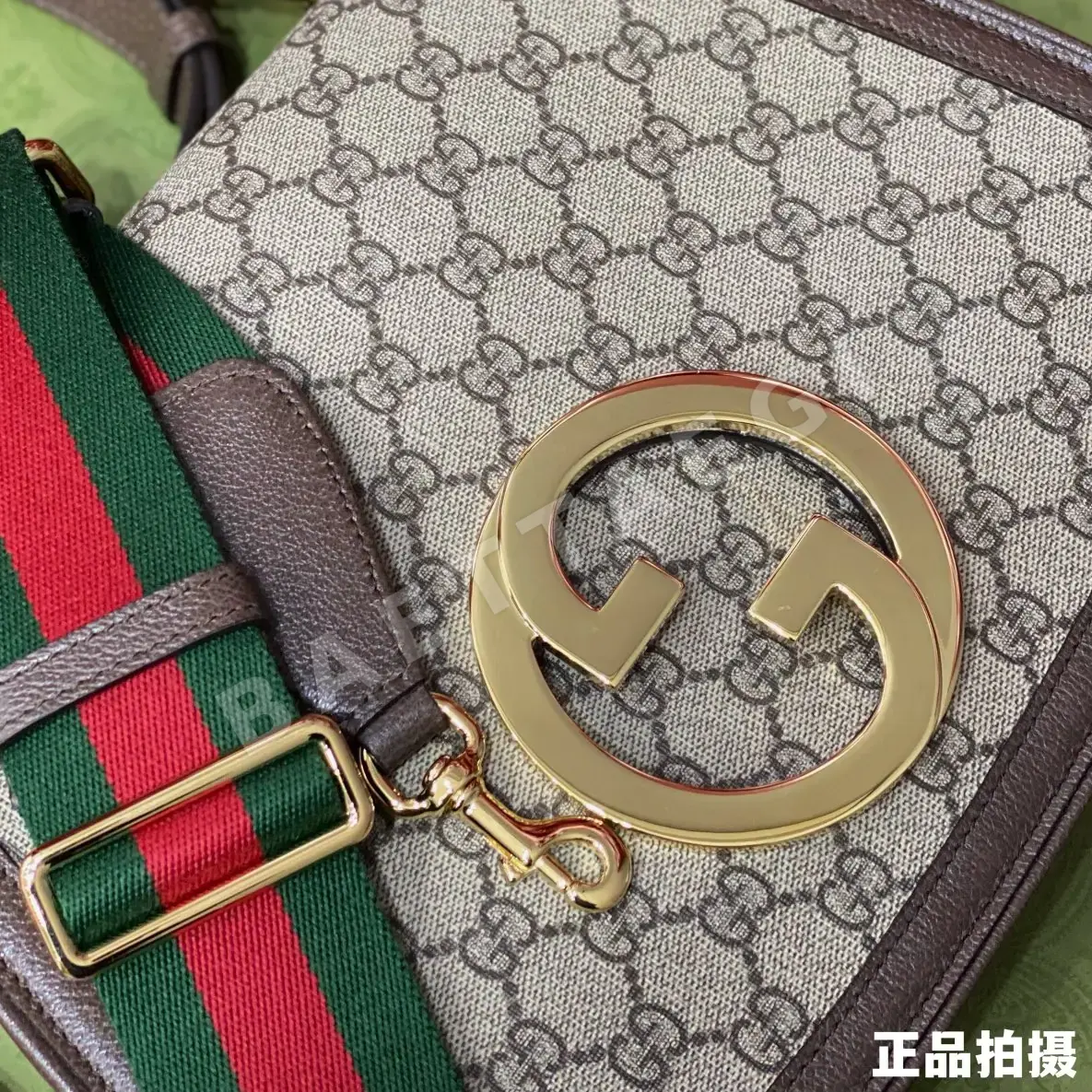 구찌 레트로 더블 G 메신저백 상세 이미지 5