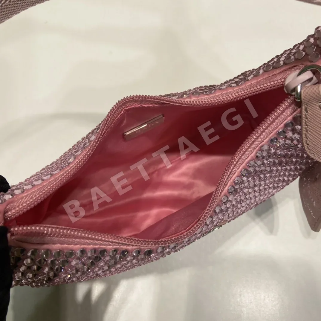 프라다 라인스톤 메시 호보 가방 1NE515 상세 이미지 8