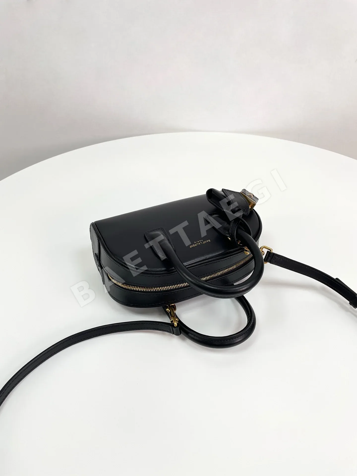 생로랑 SAC DE JOUR 미니 보스턴 가방 상세 이미지 8