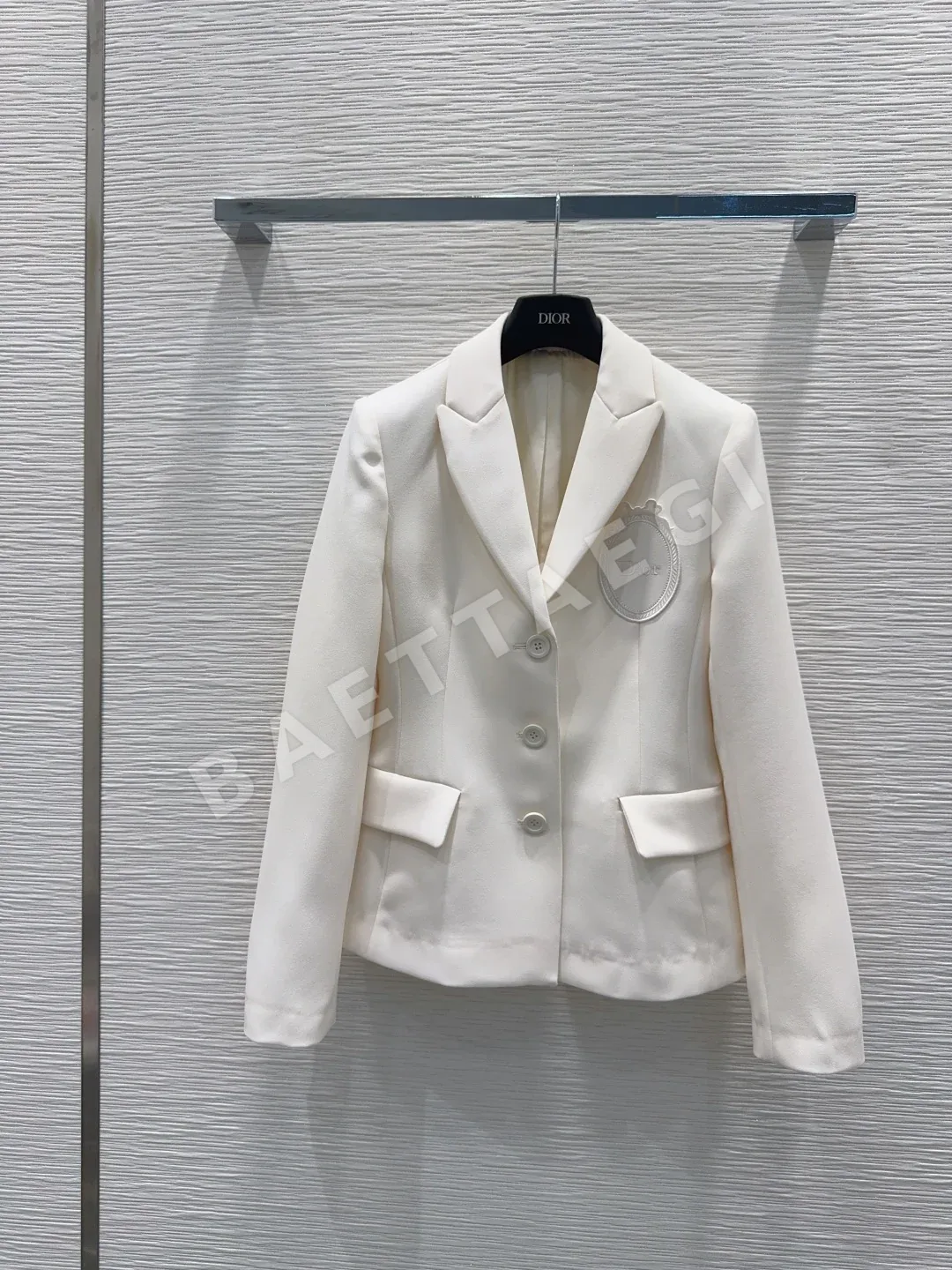 디올 심플 디자인 여성 자켓