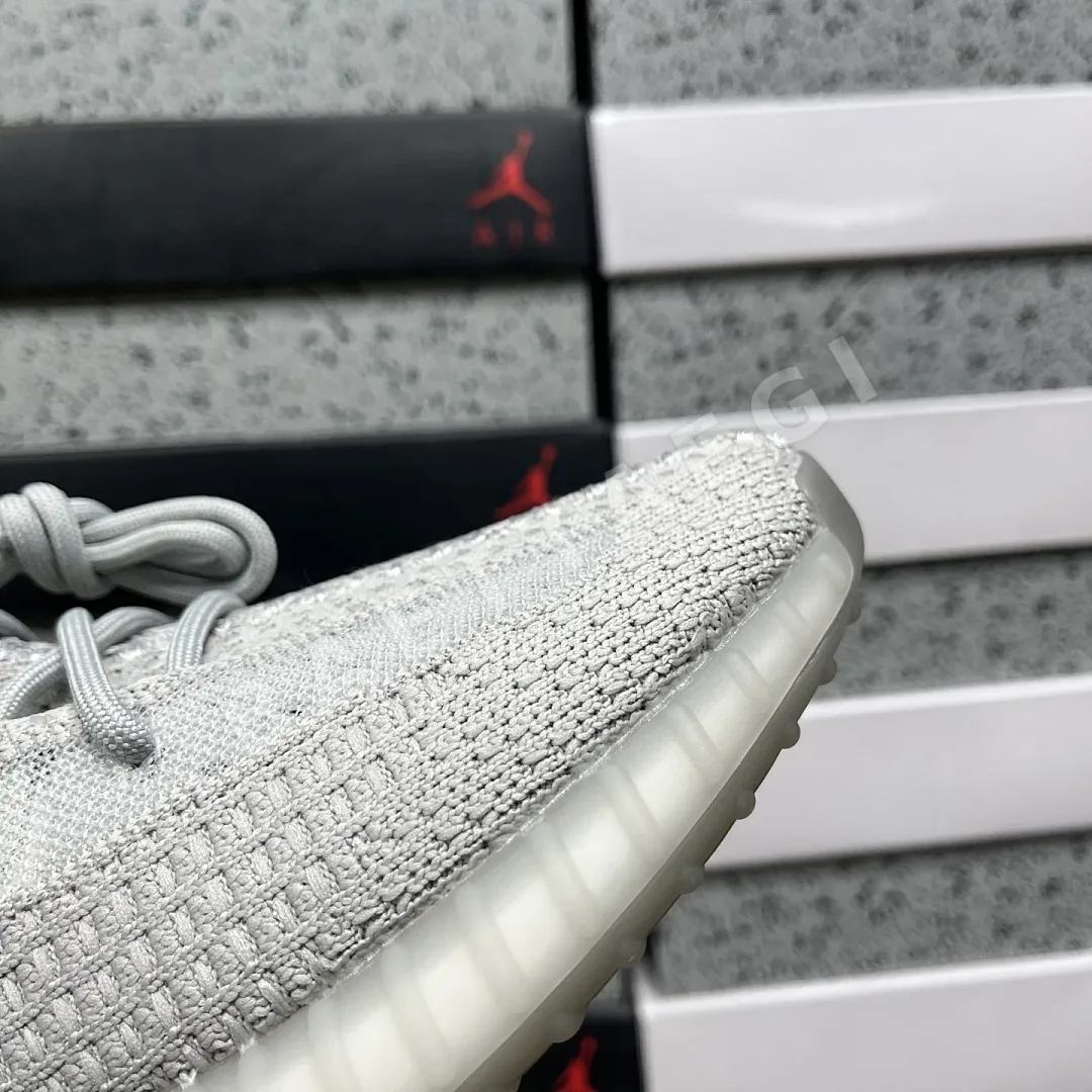 아디다스 [R] 이지 부스트 350 V2 FX9017 200753 Adidas Yeezy Boost 350 V2 상세 이미지 2
