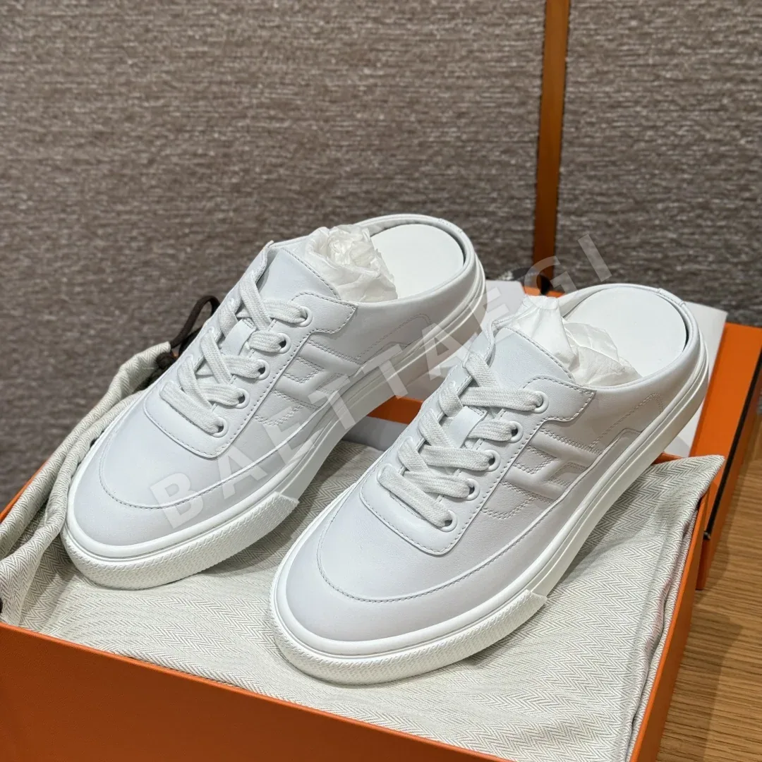 에르메스 킵 화이트 카프스킨 165564