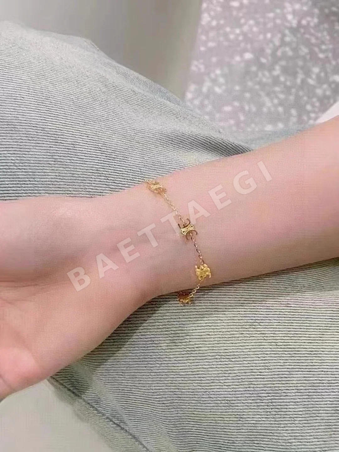 셀린느 18K 골드 도금 황동 반지 상세 이미지 8