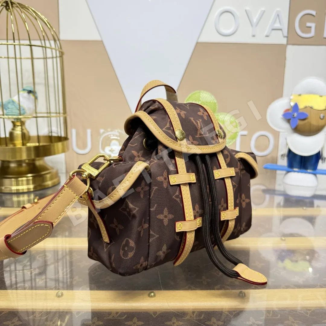 루이비통 모노그램 나노 크리스토퍼 이스트웨스트 가방 상세 이미지 2