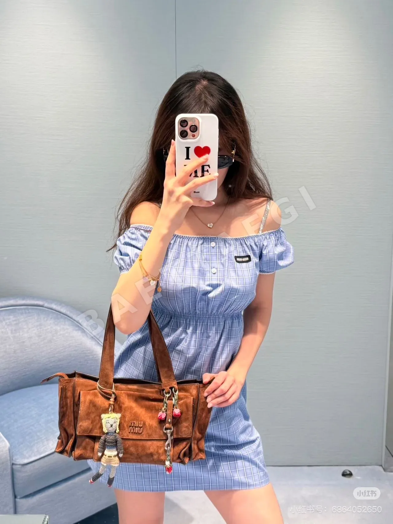 미우미우 여성 화이트 블루 체크 원피스 레플리카 상세 이미지 4
