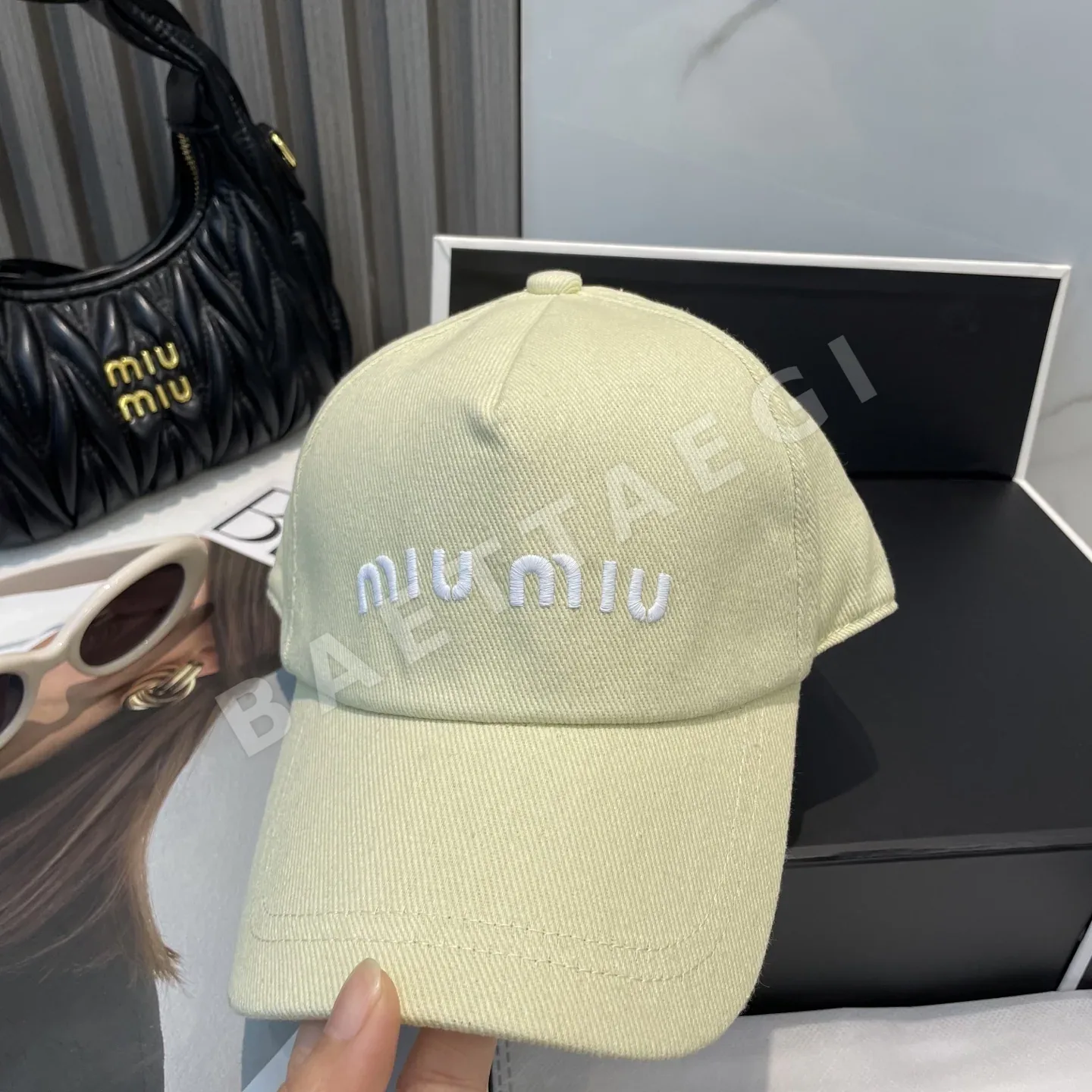 미우미우 자수 야구모자 상세 이미지 2