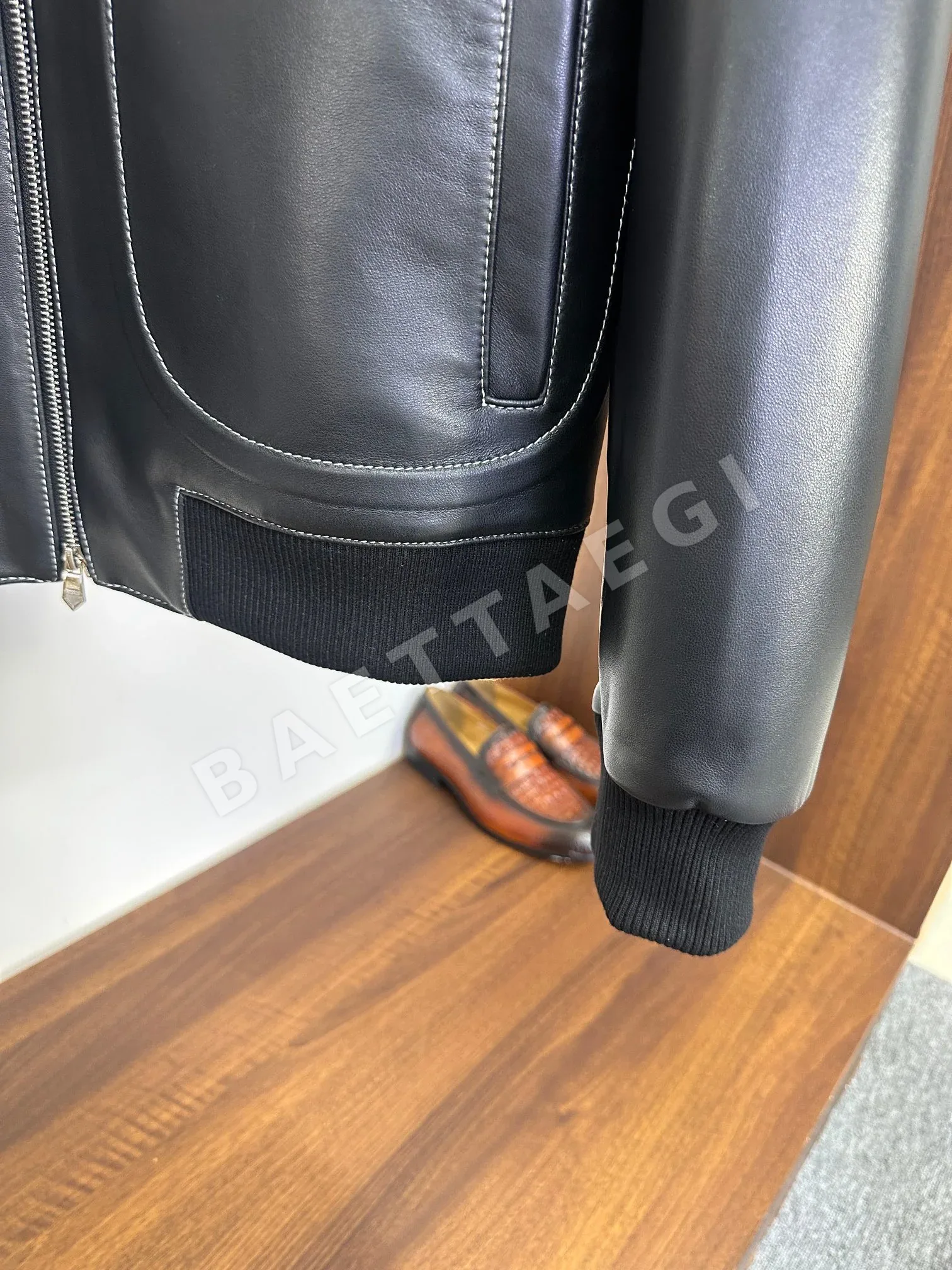 에르메스 램스킨 베이스볼 카라 남성 자켓 상세 이미지 7