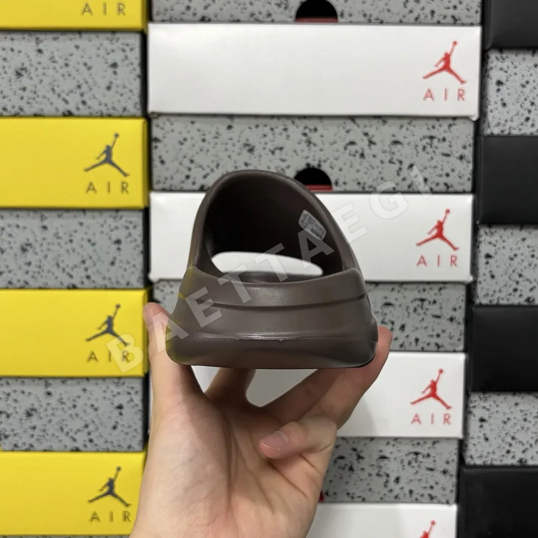 아디다스 [LW] 이지 슬라이드 G55495 200630 Adidas Yeezy Slide Soot 상세 이미지 8
