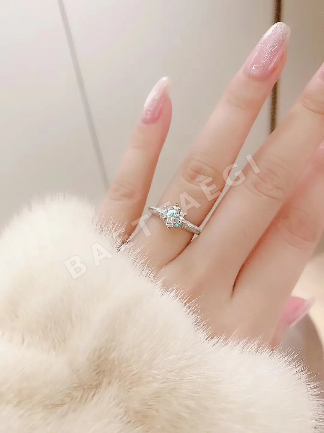 티파니 하프 더 킹덤 플래티넘 다이아몬드 반지 상세 이미지 2