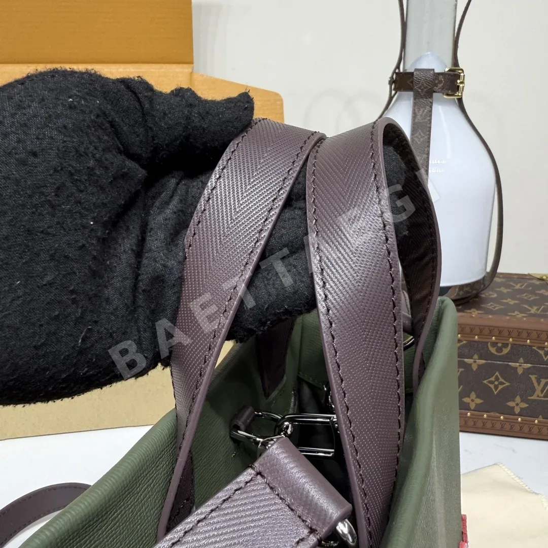 루이비통 버드케이지 미니 쇼퍼 토트 가방 M15238 상세 이미지 8