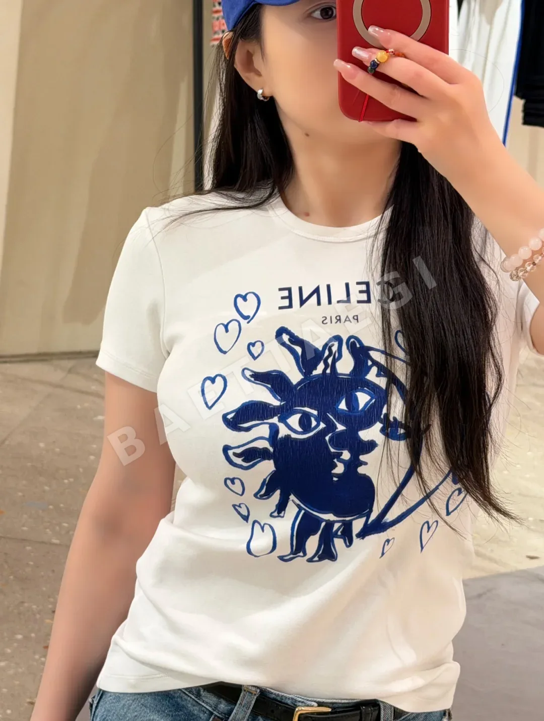 셀린느 하트 그래피티 프린트 반팔 티셔츠 상세 이미지 4