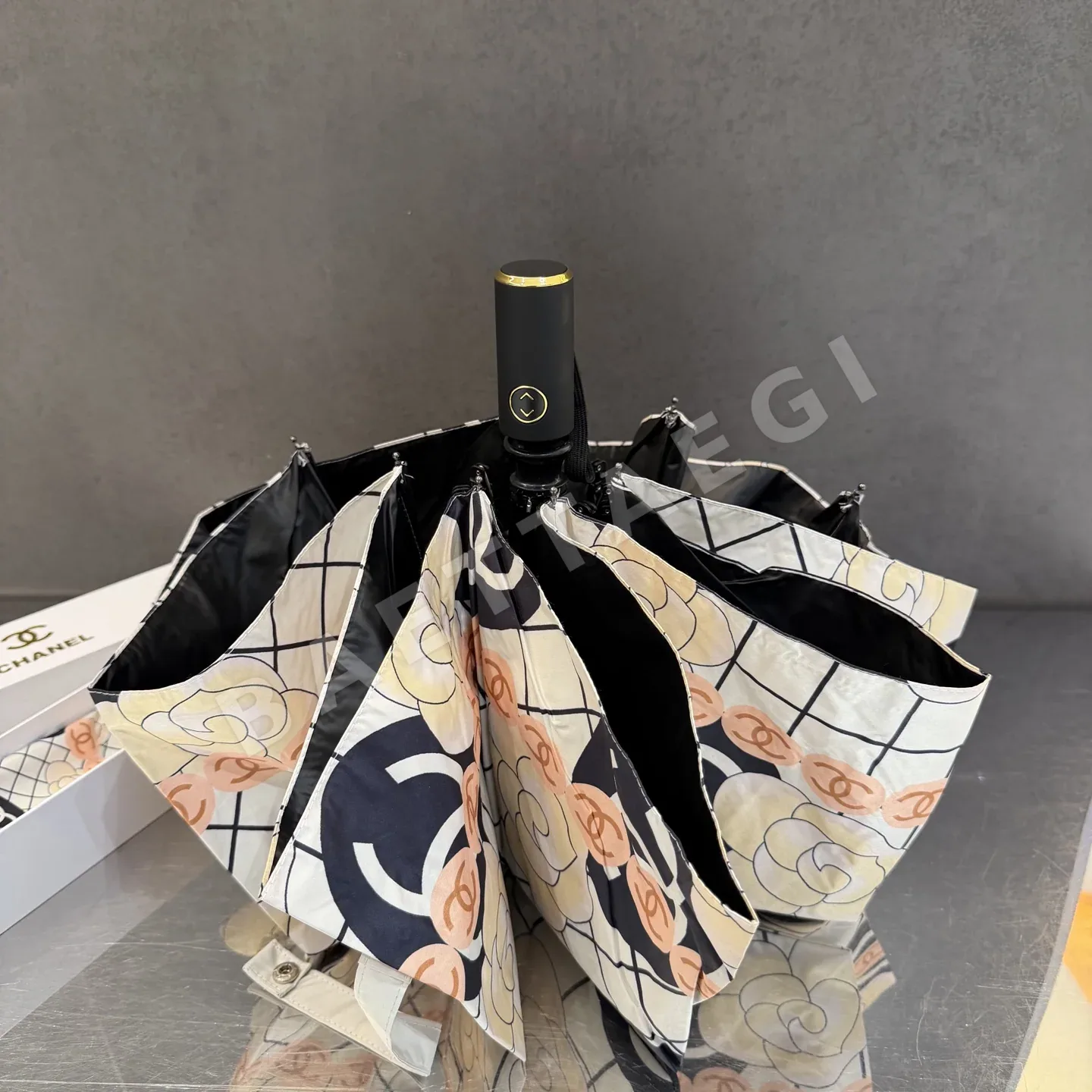샤넬 삼단 자동 접이식 우산 상세 이미지 5