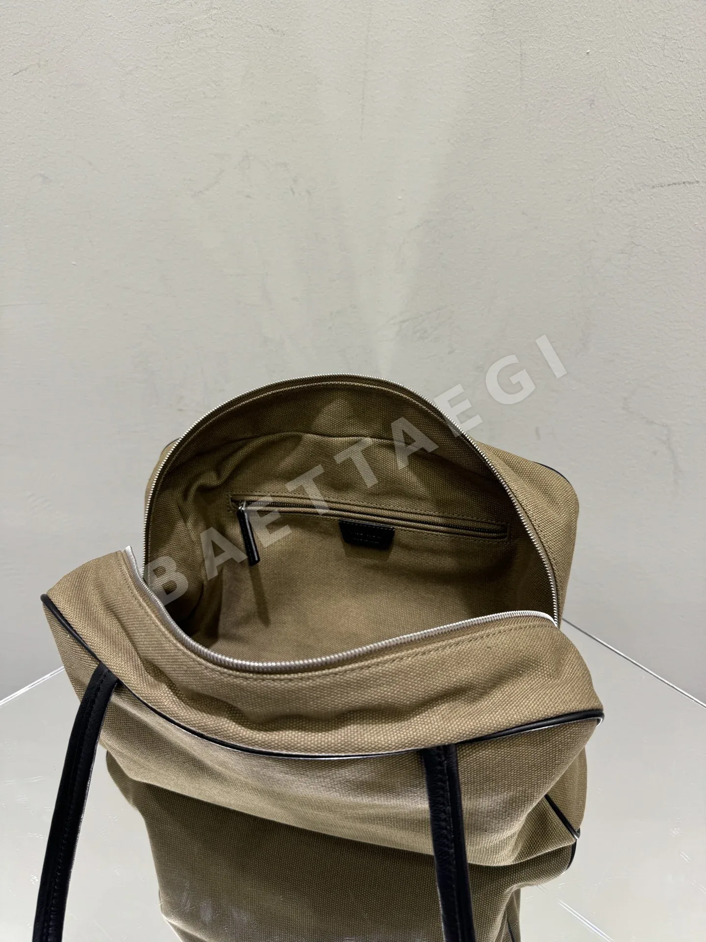 더로우 아몬드 크로스 캔버스 숄더백 상세 이미지 6