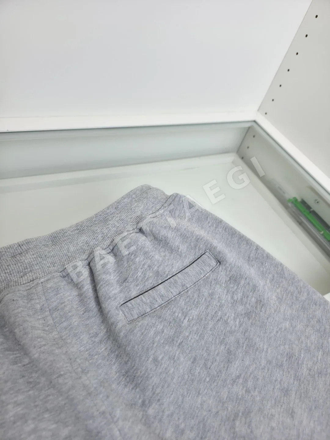 스톤아일랜드 미들 길이 남성 반바지 상세 이미지 8