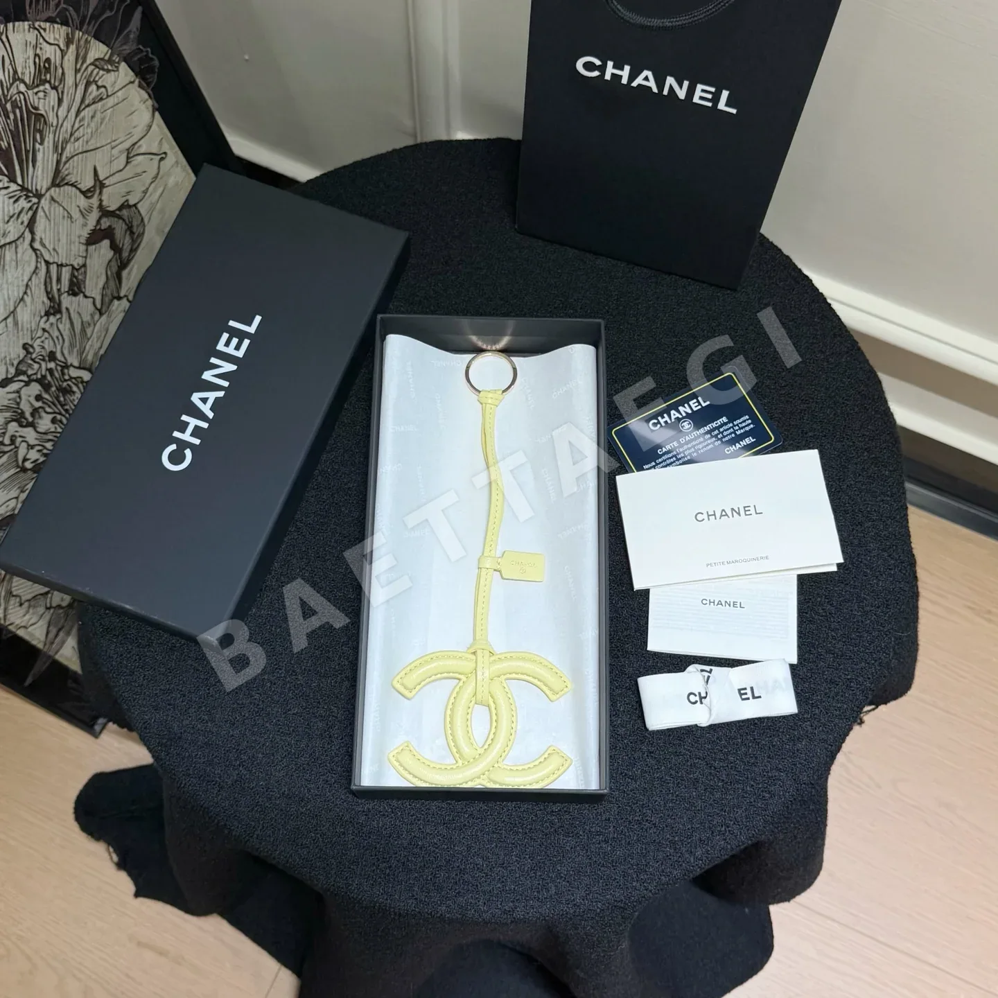 샤넬 램스킨 더블 C 로고 키링 상세 이미지 3
