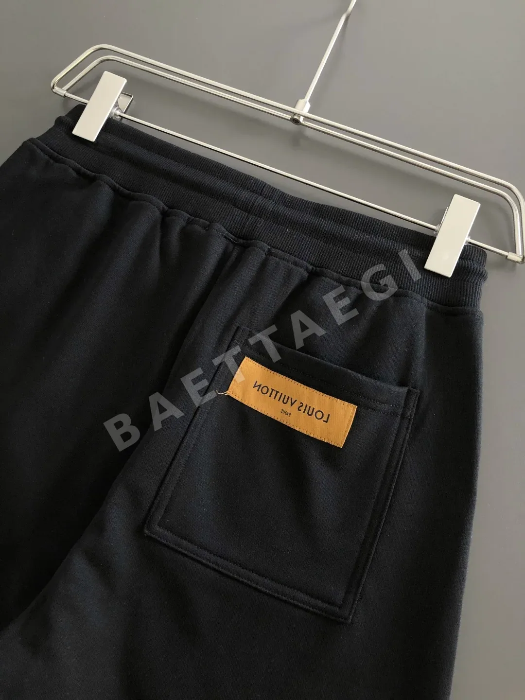 루이비통 남성 자수 반바지 상세 이미지 9