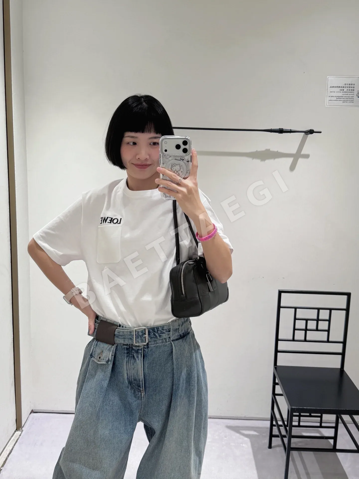 로에베 레터 자수 포켓 크루넥 반팔 티셔츠 상세 이미지 6