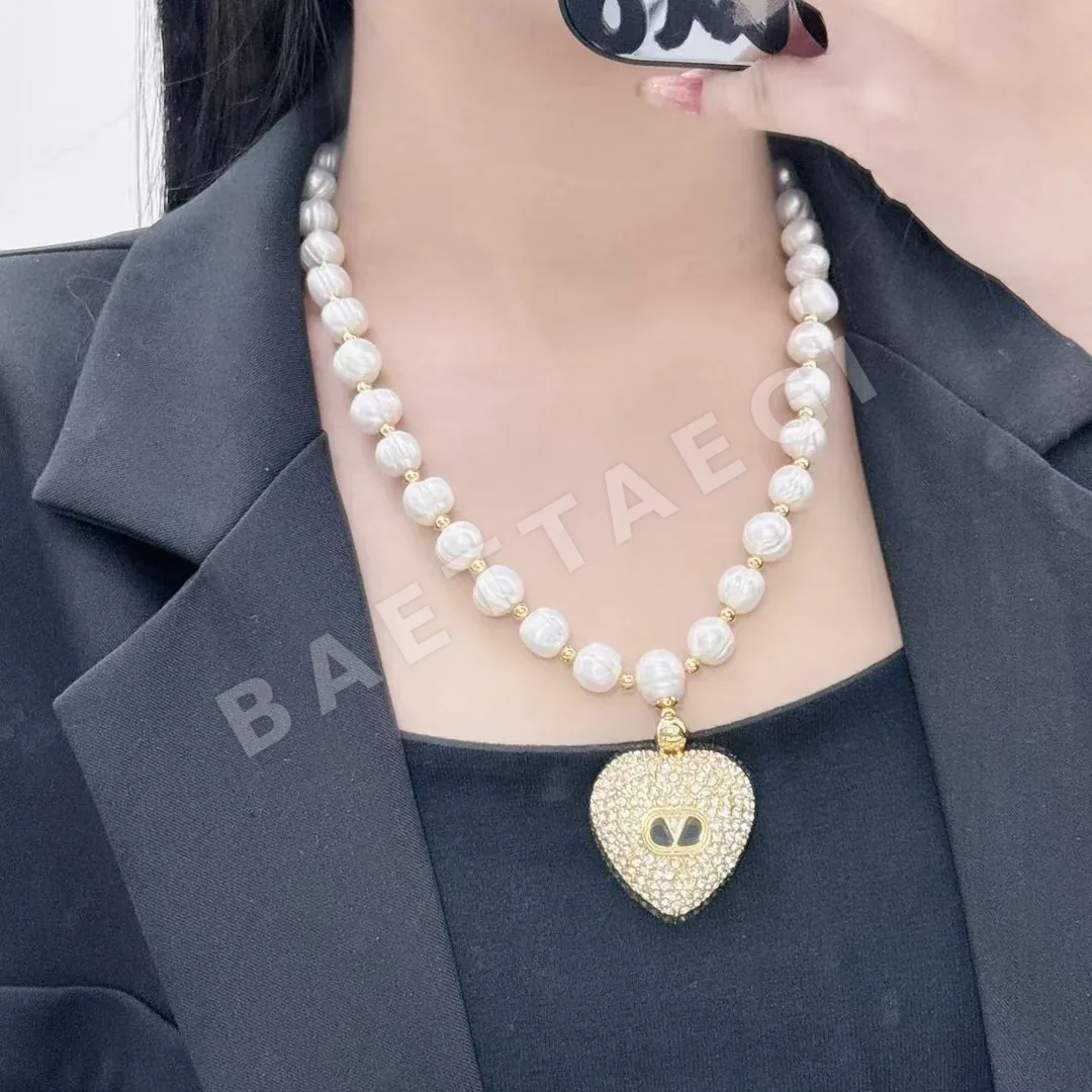 발렌티노 목걸이 63688 Valentino Necklace