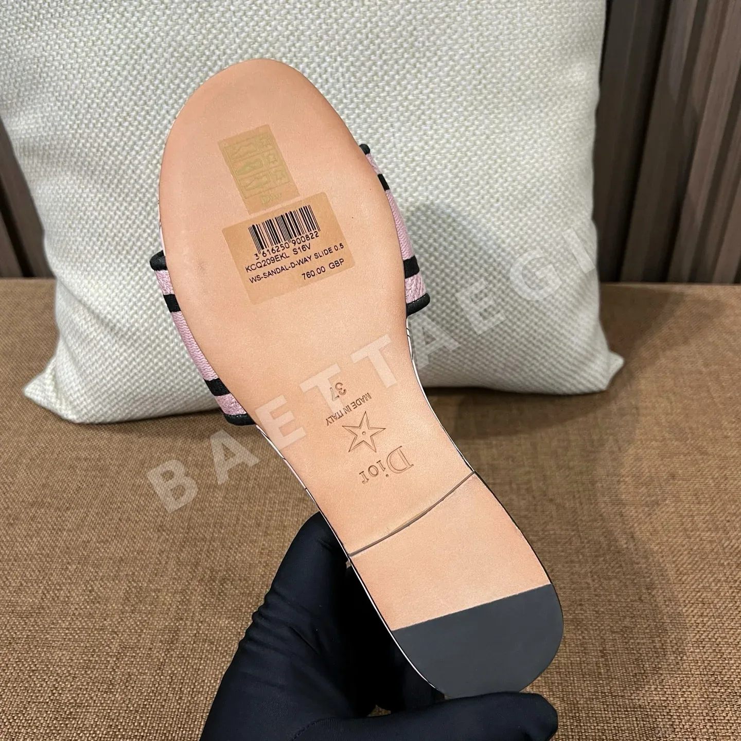 디올 자수 캔버스 샌들 상세 이미지 9