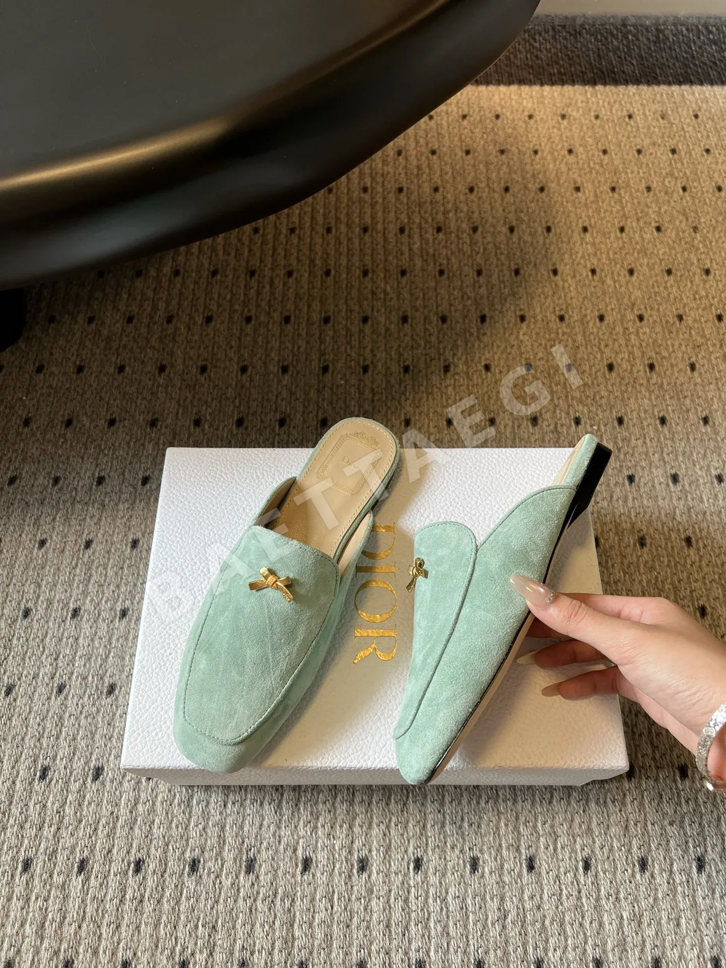 디올 뉴 보우 골드 버클 로퍼 하프 슬리퍼 상세 이미지 4