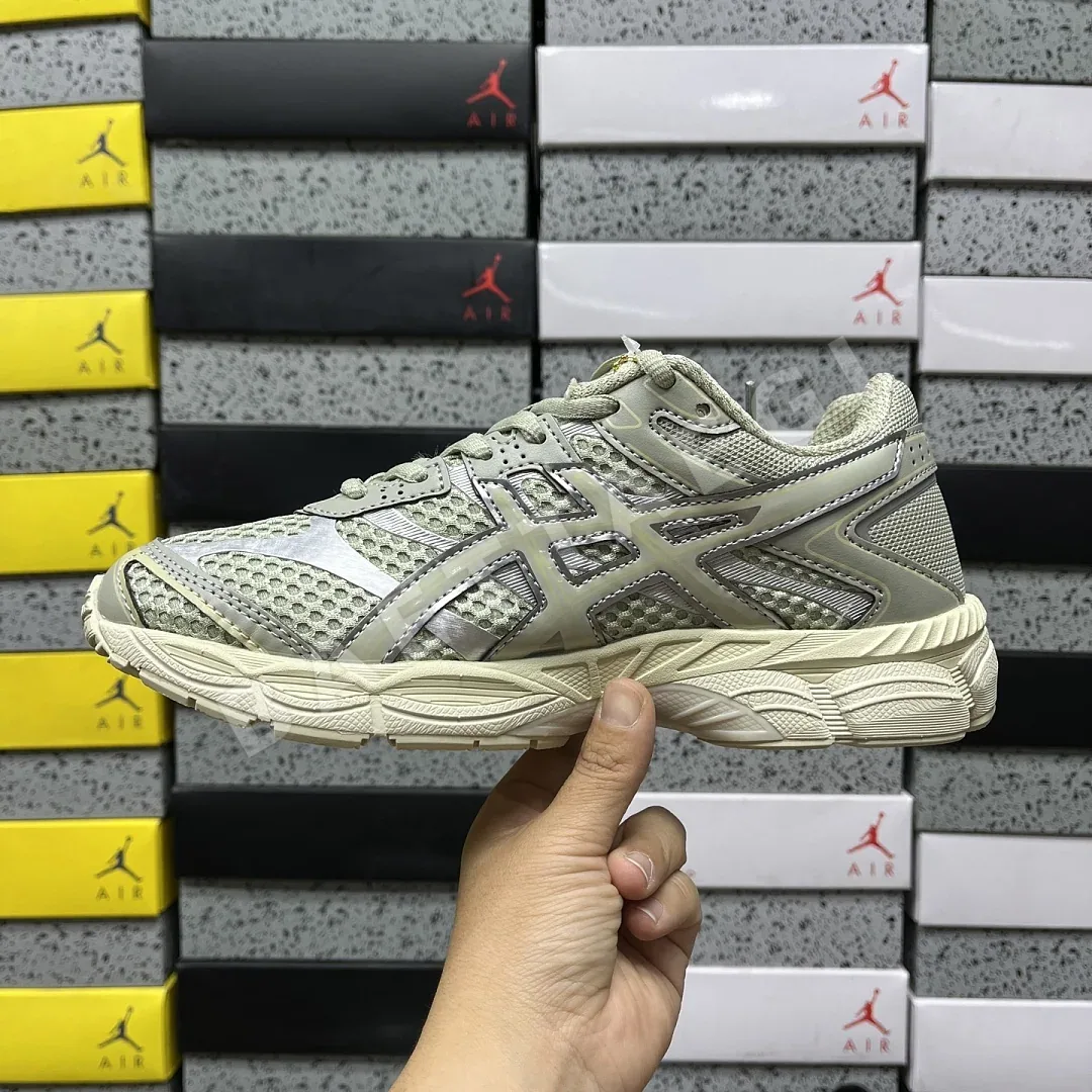 아식스 [WZ] 젤 큐뮬러스 16 1203A733-300 200409 Asics Gel-Cumulus 16 Dried Leaf Green 상세 이미지 8