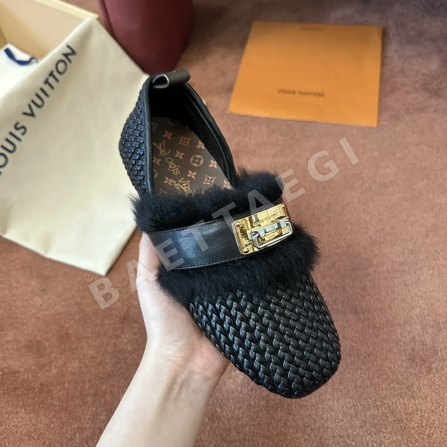 루이비통 헤이븐 플랫 클로즈드 뮬 상세 이미지 3