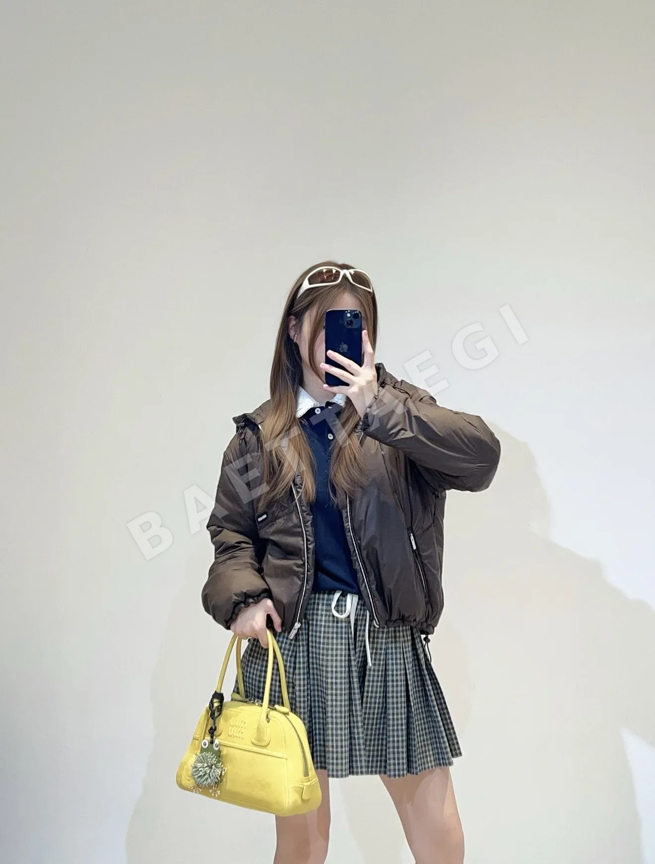 미우미우 후드 레터 메탈 지퍼 다운 자켓 202580