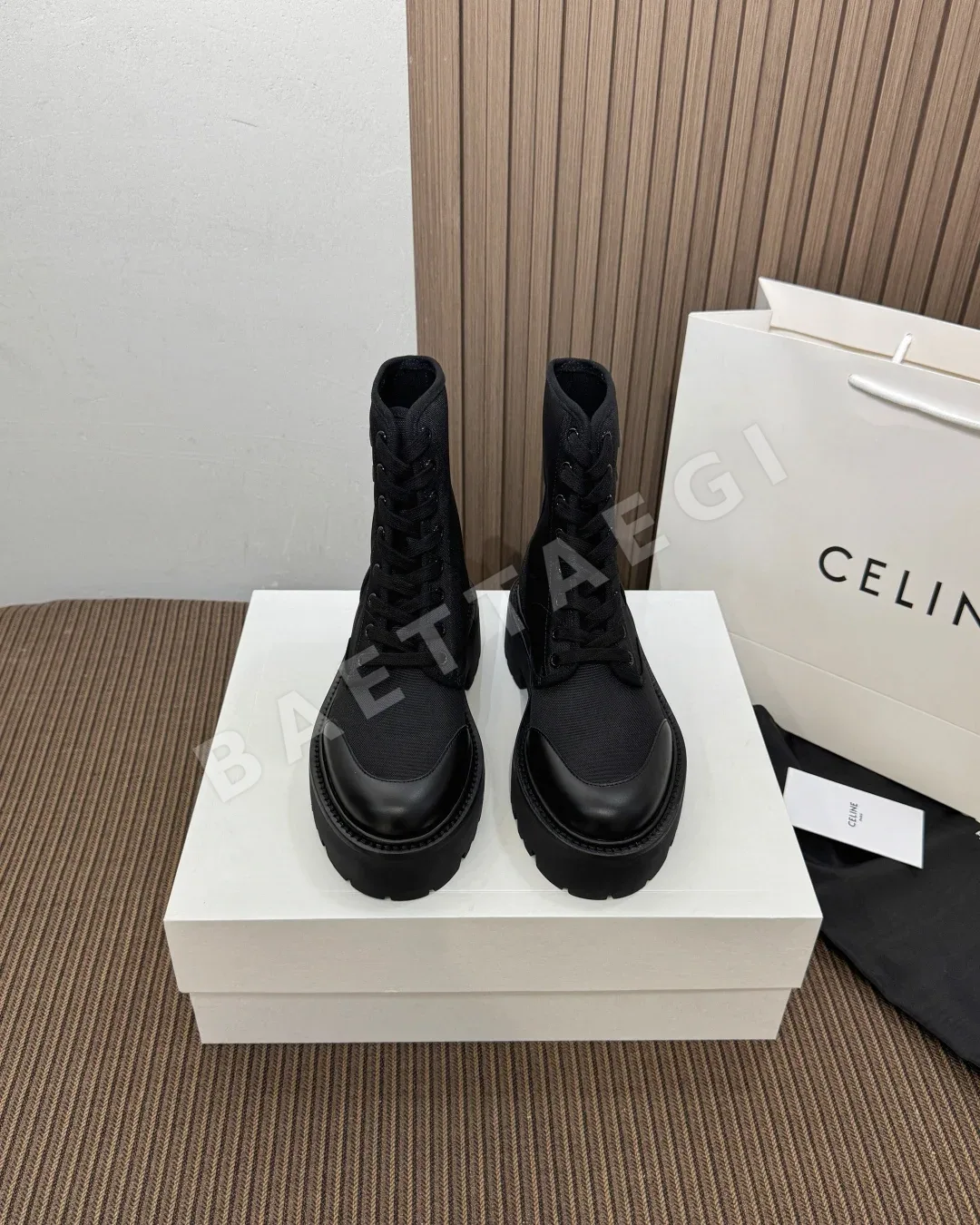 셀린느 개선문 플랫폼 컴뱃 부츠 150104