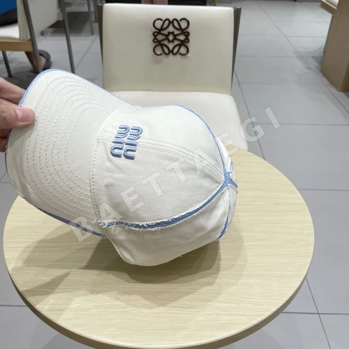 미우미우 자수 베이스볼캡 상세 이미지 9