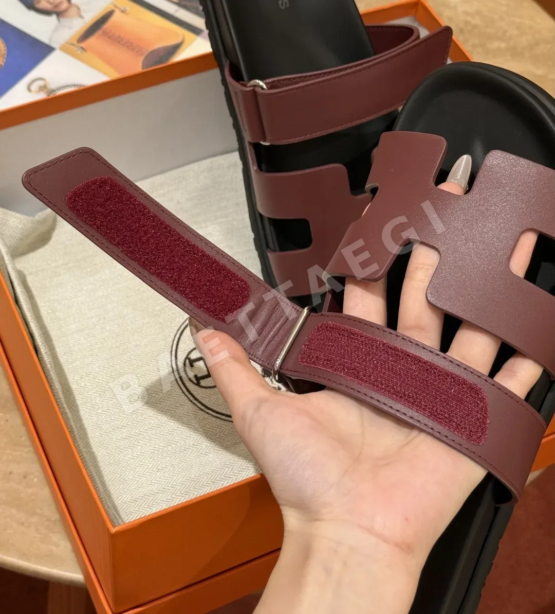 에르메스 시프르 샌들 레드 카프스킨 카라 엠보싱 상세 이미지 5