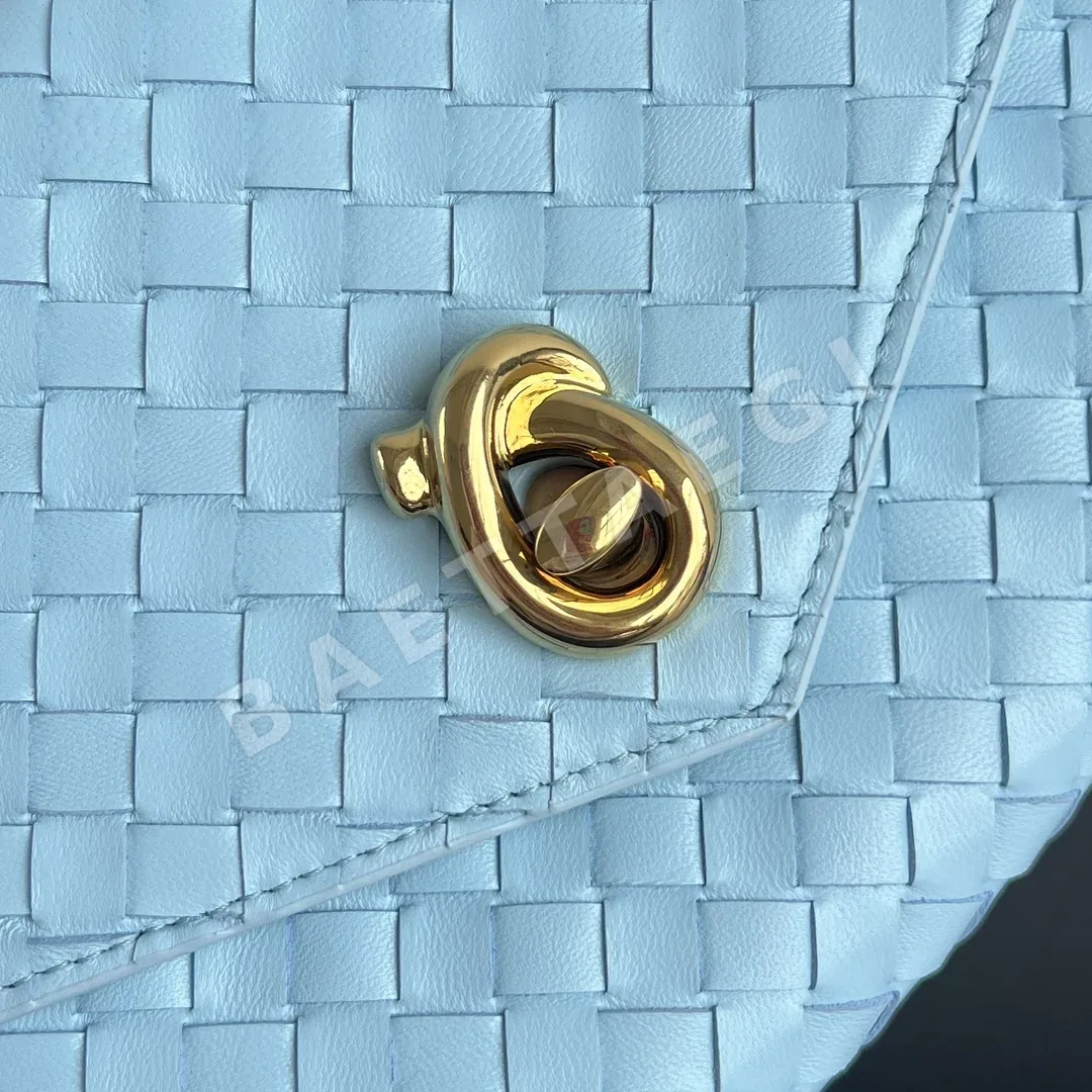 보테가베네타 노트 락 크로스바디 가방 상세 이미지 6