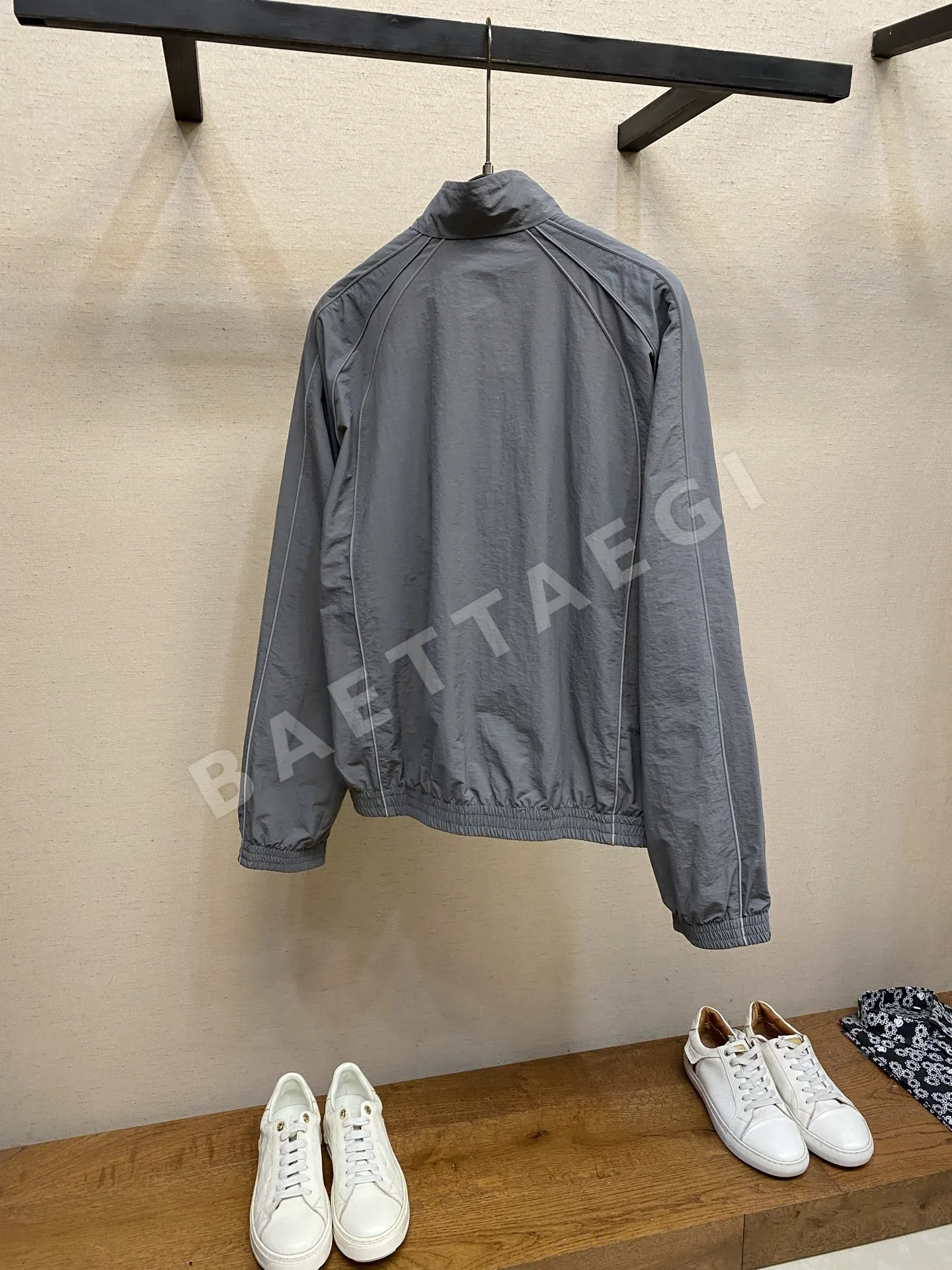 발렌시아가 나일론 남성 자켓 상세 이미지 3
