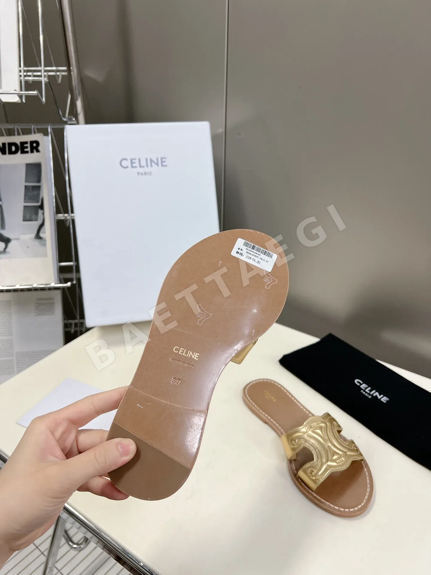 셀린느 개선문 레트로 로마 샌들 상세 이미지 9
