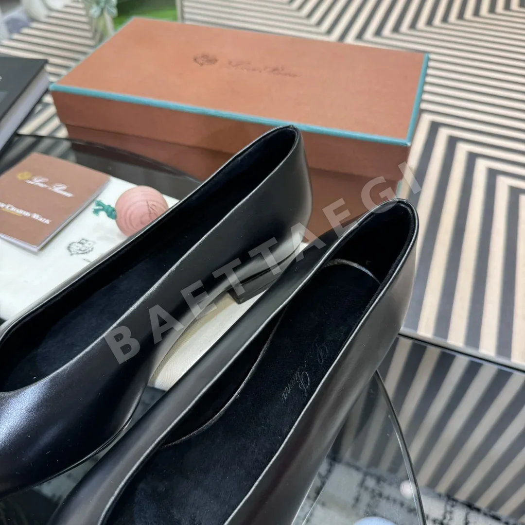 로로피아나 소가죽 라운드토 신발 상세 이미지 5