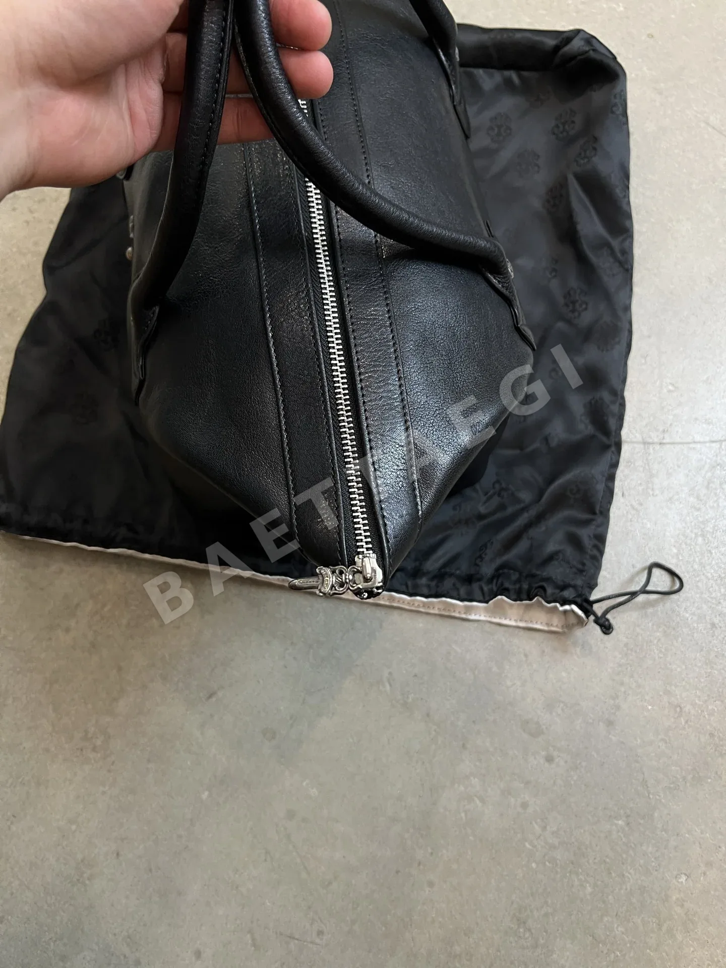 크롬하츠 가방 상세 이미지 3