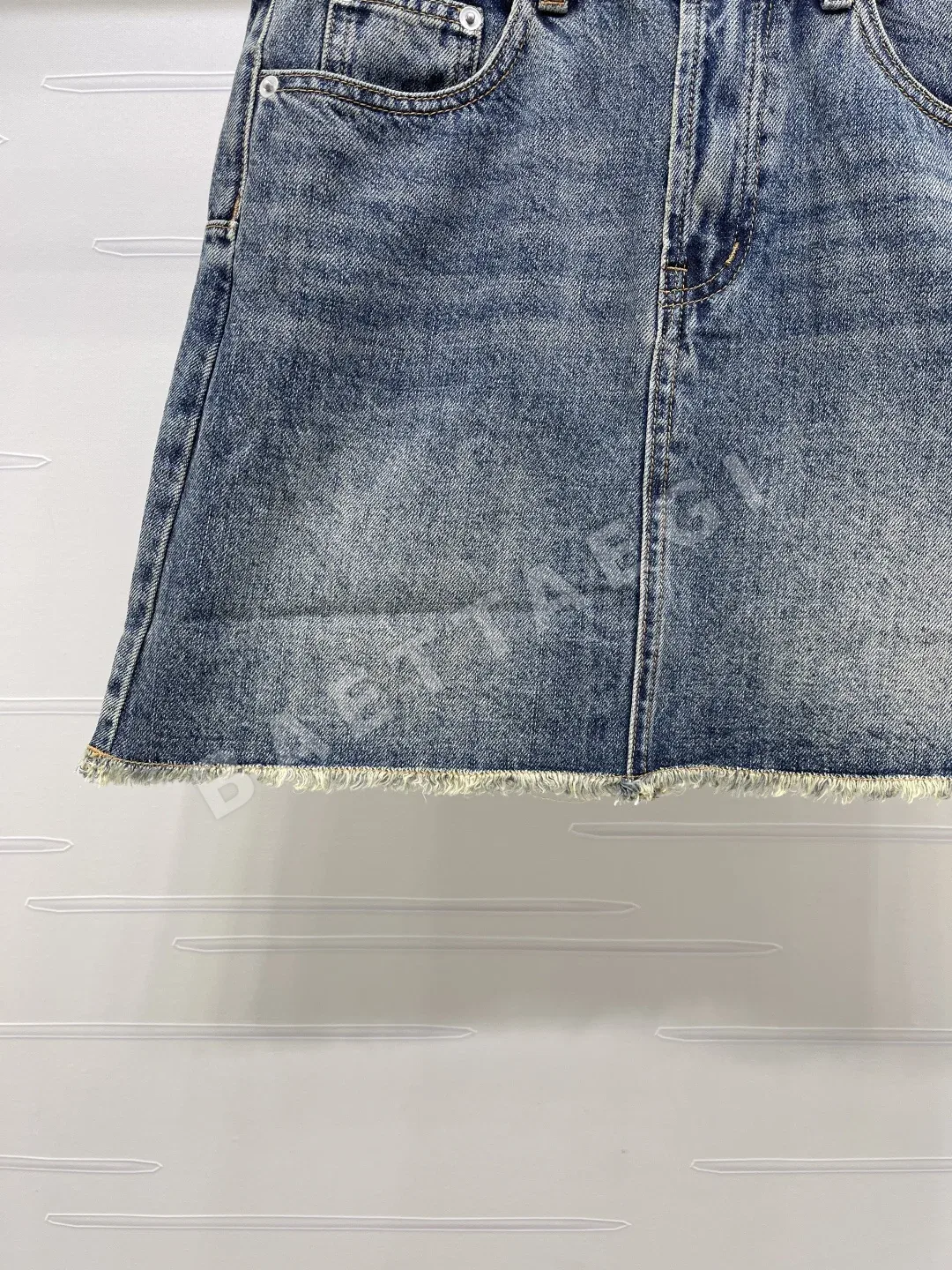 디올 레트로 하이웨스트 데님 미니스커트 상세 이미지 5
