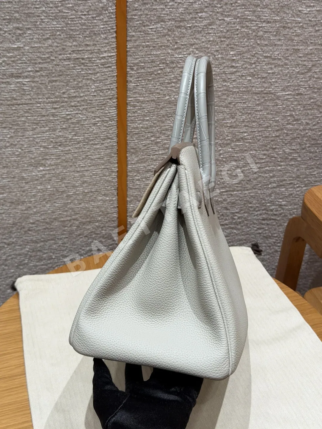 에르메스 버킨 30 매트 악어가죽 가방 상세 이미지 4