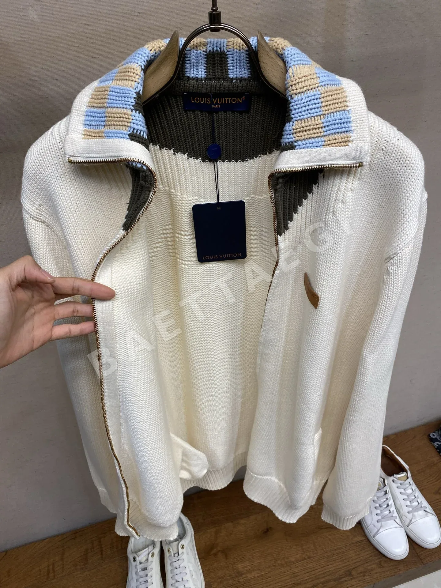 루이비통 LV 컬러 블록 니트 짚업 자켓 상세 이미지 8