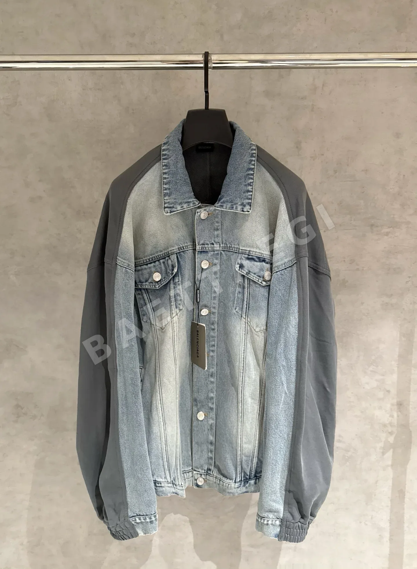 발렌시아가 패치워크 데님 남여공용 자켓 53142