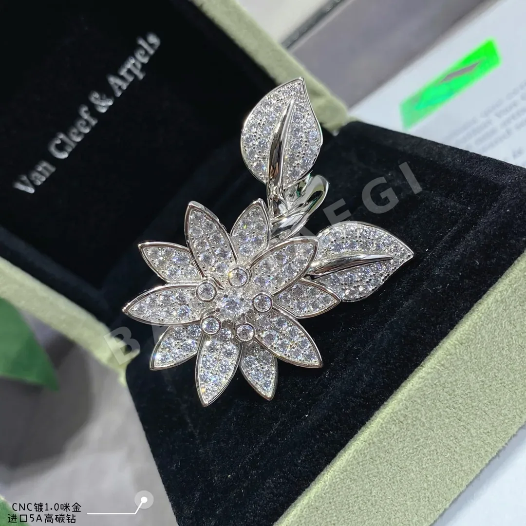 반클리프앤아펠 양면 연꽃 골드 반지 상세 이미지 3
