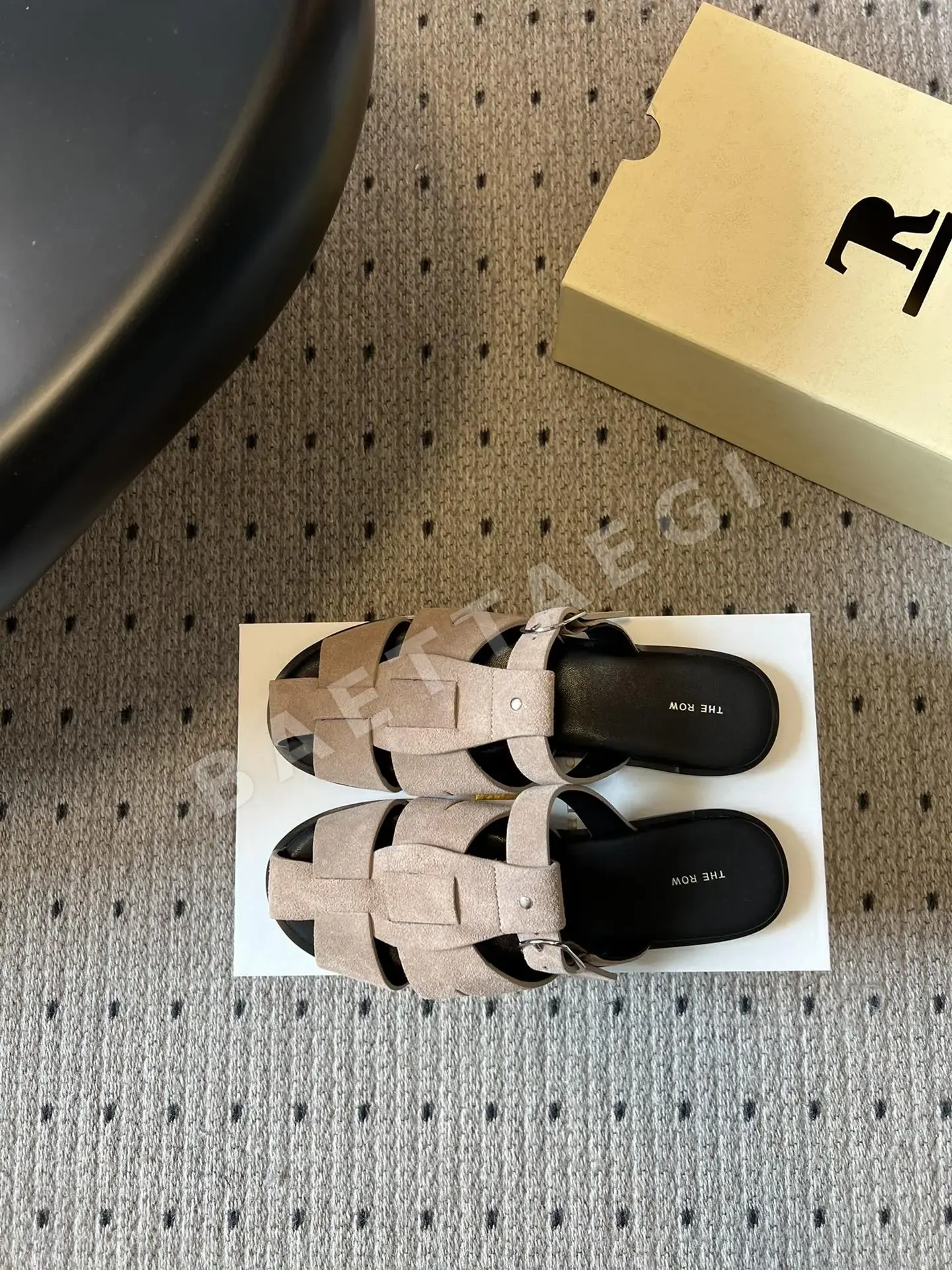 더로우 레트로 꼬임 로마 샌들 상세 이미지 6