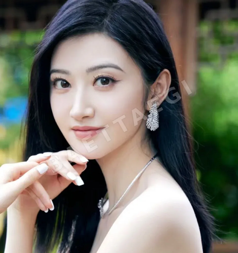 부쉐론 다이아몬드 깃털 귀걸이 상세 이미지 2