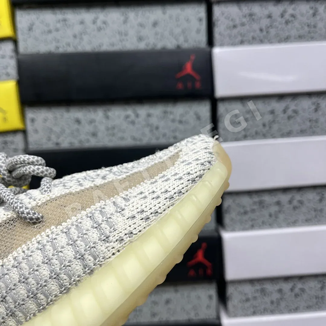 아디다스 [R] 이지 부스트 350 V2 FU9161 200731 Adidas Yeezy Boost 350 V2 상세 이미지 2