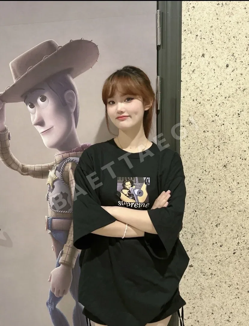 슈프림 매직 워리어 남성 반팔 티셔츠 상세 이미지 5