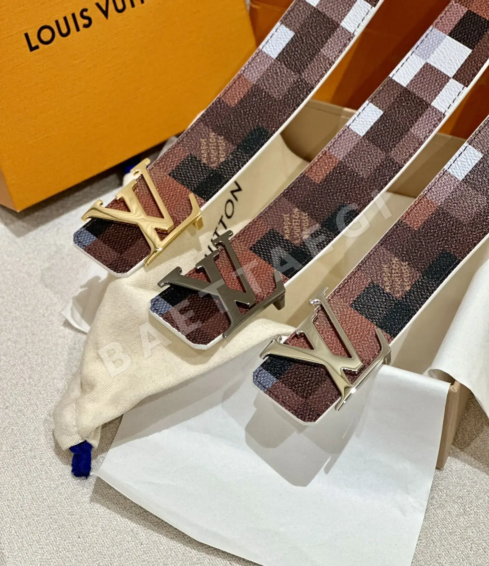 루이비통 LV 이니셜 메탈 모노그램 리버시블 벨트 상세 이미지 3